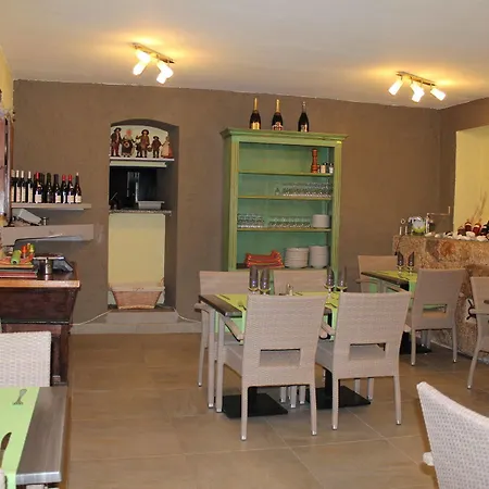 Hotel Restaurant U Santa Maria 2*