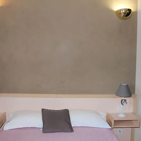 Restaurant U Santa Maria Hotell Olmeto (Corsica)