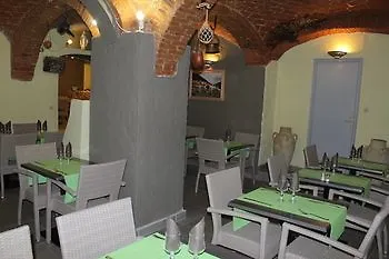 Restaurant U Santa Maria ホテル 2*